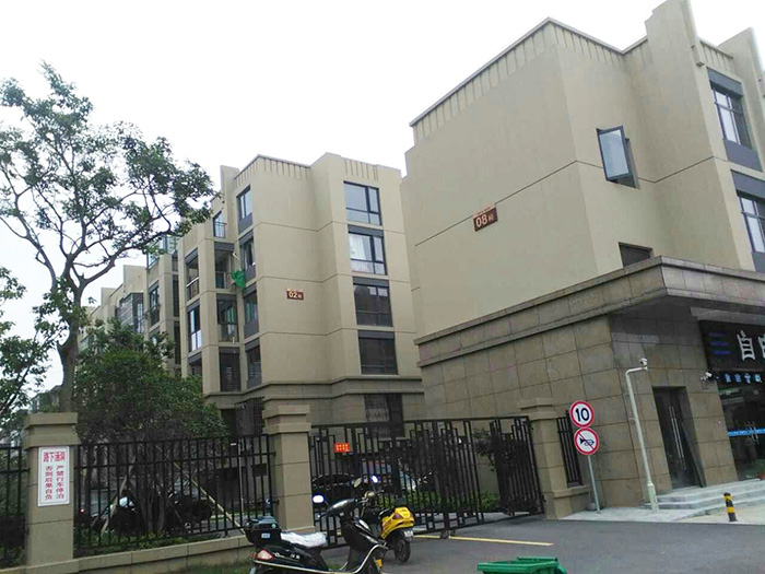 新堰案例-湖州城市公交站真石漆工程舟山東港黃河花園內墻乳膠漆30000方